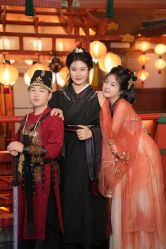 -支流映画摄影·汉服妆造跟拍(本宫来了银泰店)