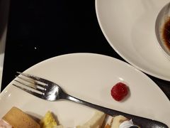 -唐拉雅秀酒店-西锦汇空中BBQ·思创餐厅