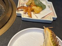 -铭牛烧肉·和牛海鲜自助(高新月牙湖店)