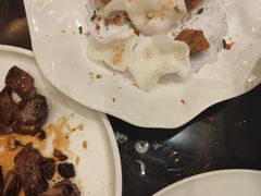 -鞍山大白鲨美食酒店