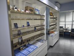 -视野联行眼镜•蔡司•依视路(温江店)