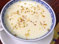 香滑凤凰奶-周大娘牛乳(旧寨古村总店)