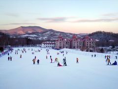 -亚布力新体委滑雪场