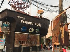 -席娜卡琳火车铁道夜市