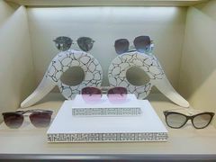 -宏宇眼镜蔡司依视路折扣店(兆佳眼镜城店)