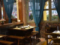 靠窗位-莉莉家的音乐花园餐吧(航空路店)