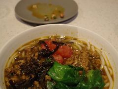 油鸡㙡凉米线-半山腰·云南菜(侨福芳草地店)