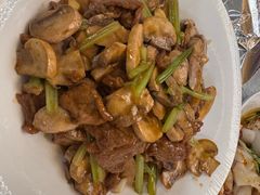 -汗腾格里·风味餐厅(新疆驻京办店)