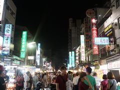 -六合夜市