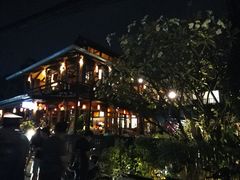 -Dash Teak House
