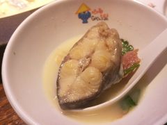 长江白鮰-咕嘟草帽鱼·牛奶一样的鲜鱼汤(包河万达广场创始店)