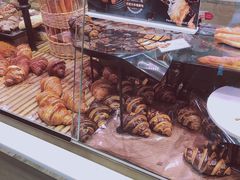 -巴黎贝甜(大宁国际商业广场店)