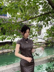 -一揽芳华汉服旗袍体验馆(拙政园店)