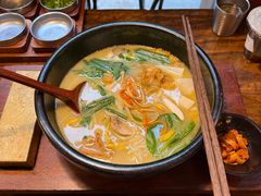 -银米·云南传统过桥米线(双廊黑金冠店)