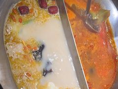 -湊湊火锅·茶憩(南京东路悦荟店)