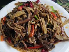 -小厨子私房菜·云南美食店