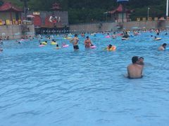 -汤山欢乐水世界