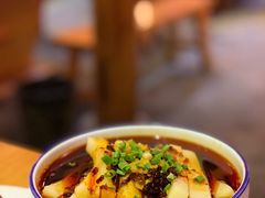 -野山舂·贵州现舂酸汤火锅(鸿通城店)