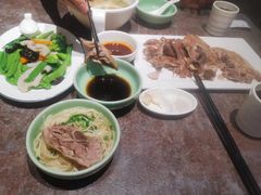 -贯贯吉·清真餐厅(浙江中路店)