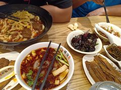 -顺溜·手工刀削面·黑金店(铜锣湾店)