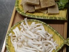 -聚汇三少·龙虾·中餐厅(莫邪路新天地店)