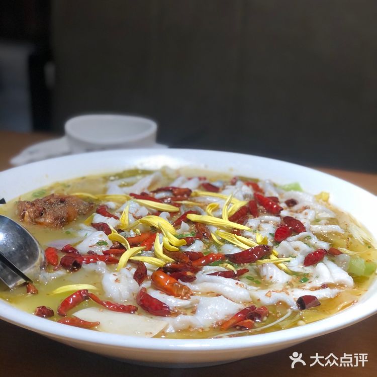 🐟不酸不青春，超好吃的鲈鱼～