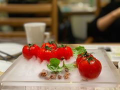 番茄脆菇沙拉-小大董·烤鸭(凤凰汇店)