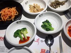 餐前小菜-本家韩国烤肉(青岛万象城店)