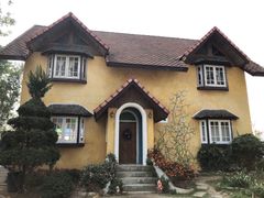 -黄色小屋