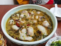 酸菜鱼片-胡子饮食店