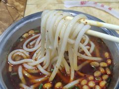-覃肥叔桂林米粉(粮道街店)