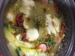 -周鱼小馆石锅酸菜鱼(活力汇店)