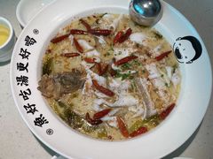 招牌老坛酸菜鱼-江渔儿酸菜鱼·拔草餐厅(虎门君乐汇店)