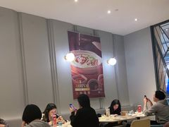 -港丽餐厅(高德置地店)