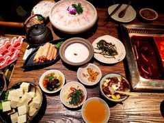 -老牌坊云南鱼豆花火锅(哈西万达店)