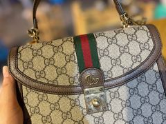 -Gucci(重庆IFS店)