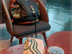 -星巴克臻选(上海虹桥新天地三店)