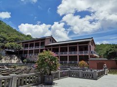 -石峰岩寺