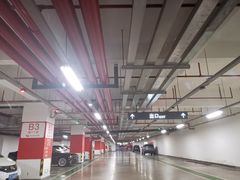 场地-苏州中心-停车场