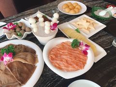 -云中捞高空旋转餐厅(商茂世纪广场店)