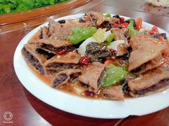 -三江源美食城