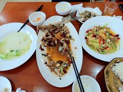 -漁耕小厨农家院(武当山店)