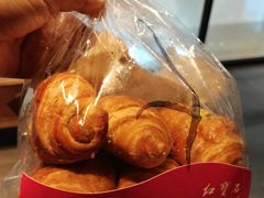 -红宝石·鲜奶小方·海派西点房(长阳店)