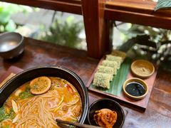 -银米·云南传统过桥米线(双廊黑金冠店)