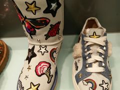 -UGG(燕莎奥特莱斯购物中心店)