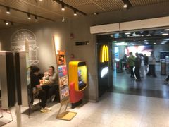 -麦当劳(中山公园龙之梦店)
