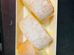 -红宝石·鲜奶小方·海派西点房(金杨店)