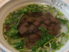 馋口鸭血汤-馋三尺蟹粉小笼(人民广场店)