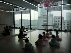 -Isee灰姑娘国际儿童艺术中心(BHGMall店)