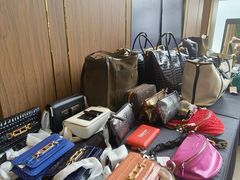 -广州周大福金融中心